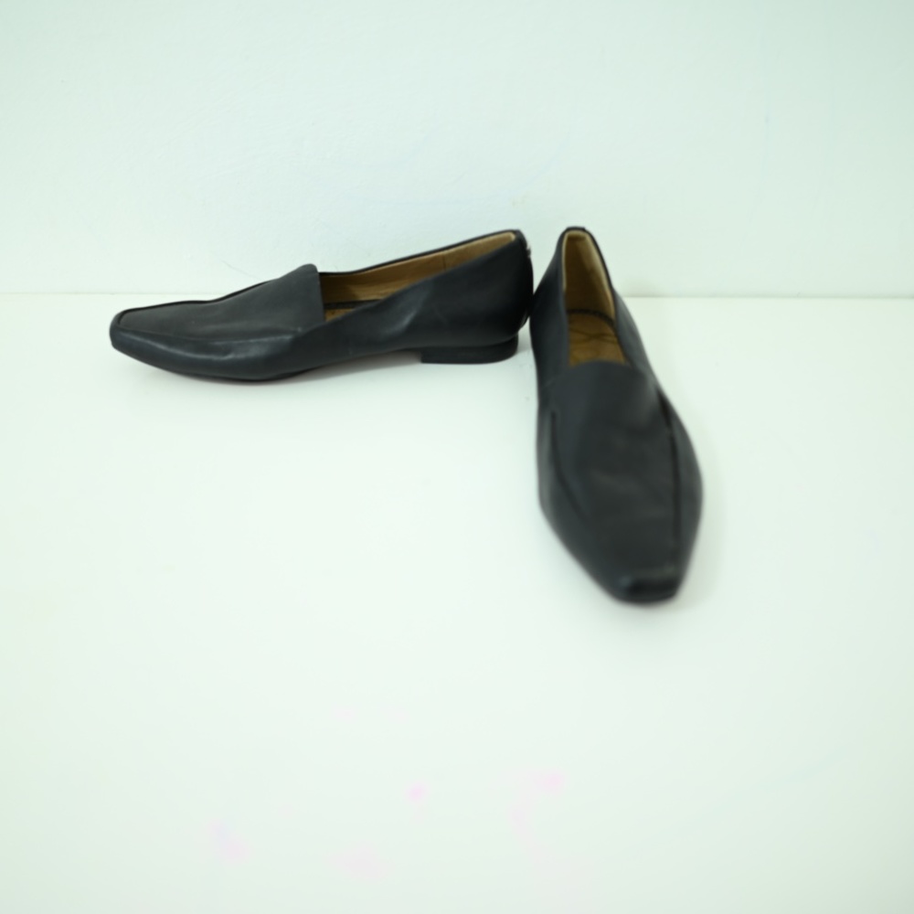 sam eldelman slightly pointed black flats
